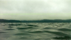 水平、線　-　湖上の実験より -
